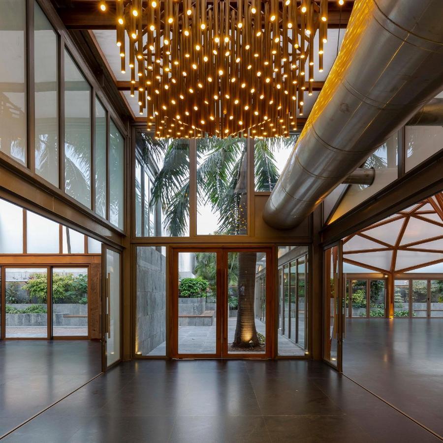 Hotel Crystal Palace Meerut Luaran gambar