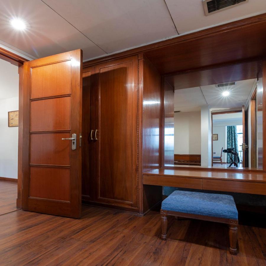 Hotel Crystal Palace Meerut Luaran gambar